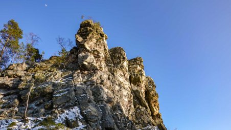 Skalní věž Paličatá v lezeckém sektoru Čtyři palice na vrcholu kopce Čtyřpaličaté skály (732)
Společný běh s kamarádkou v posledních zimních dnech po skalních vyhlídkách ve Žďárských vrších.