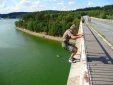 ZOBRAZIT fotky proběhlé akce:
2007-08-25 - Dalešická přehrada - Stropešínský most - Kienova houpačka