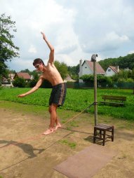 2009-07-01 - Třebíč - Poušov - Hřiště - Slackline