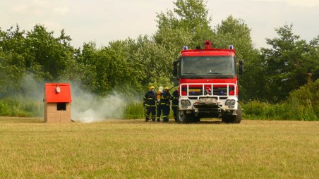 2011-06-30 - Letiště Náměšť nad Oslavou - Hřiště AERO - Dětský den