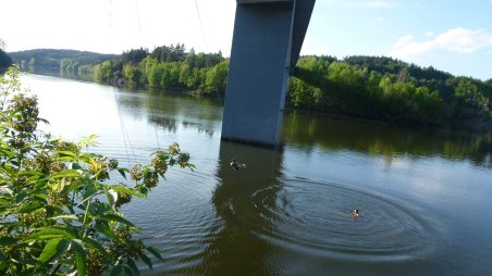 2012-05-08 - Dalešická přehrada - Stropešínský most - Kienova houpačka
