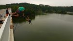 ZOBRAZIT fotky proběhlé akce:
2012-07-14 - Dalešická přehrada - Stropešínský most - Kienova houpačka