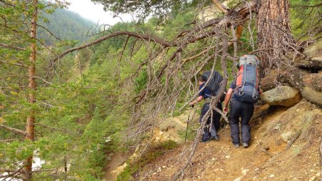 Vysokohorská turistika v okolí ruského Elbrusu