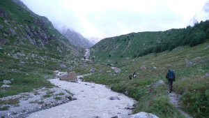 Vysokohorská turistika v okolí ruského Elbrusu
