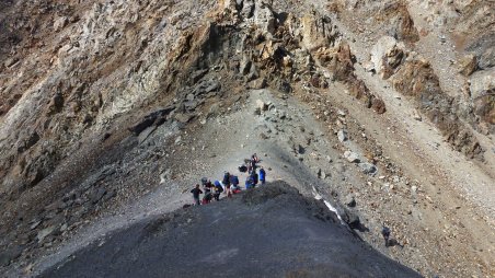 Vysokohorská turistika v okolí ruského Elbrusu