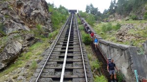 Vysokohorská turistika v okolí ruského Elbrusu