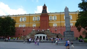 Vysokohorská turistika v okolí ruského Elbrusu