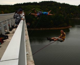 2012-08-26 - Dalešická přehrada - Stropešínský most - Kienova houpačka