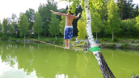 2013-07-08 - Dolní Rožínka - Zatopený lom Dolní Rožínka - Slackline