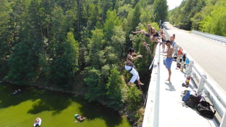 2013-07-27 - Dalešická přehrada - Stropešínský most - Kienova houpačka