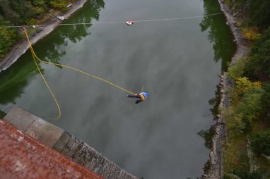 2014-10-11 - Hracholuská přehrada - Pňovanský most - Rope Jumping