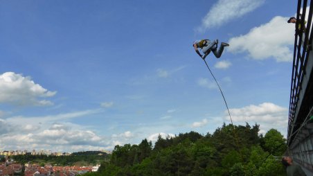 2015-05-30 - Třebíč - Borovinský most - Rope Jumping