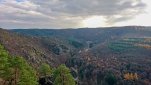 ZOBRAZIT fotky proběhlé akce:
Běh 44 km: Údolí Jihlavy a Oslavy
Podzimní běh z Mohelna údolím řeky Jihlavy do Ivančic a zpátky poprvé po levém břehu řeky Oslavy.