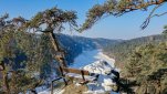 ZOBRAZIT fotky proběhlé akce:
Běh 55 km: Zamrzlá Dalešická přehrada
Celodenní běh okolo celé Dalešické přehrady v těsné blízkosti břehu v zimním období v délce 55 km.