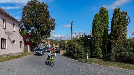 Cyklistika 1000 km: Česko - Slovensko ze západu na východ za dva dny [Nedokončeno]