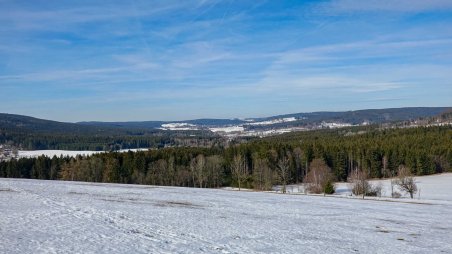 Výhled od obce Sněžné