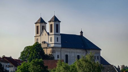 Kostel Narození Panny Marie v obci Přibyslavice