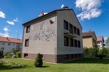 Malba hradu Landštejn na domě ve Starém Městě pod Landštejnem