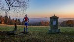 ZOBRAZIT fotky proběhlé akce:
Běh 55 km: Podzimní krajina okolo Javořice
Celodenní běh nádhernou podzimní krajinou přes zajímavá místa v okolí Javořice, která je nejvyšším vrcholem celé Českomoravské vrchoviny.