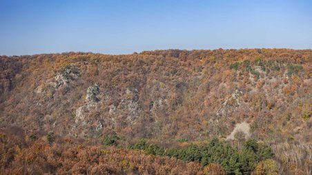 Výhled Liščí skálu ze skalní věže Hermenegild