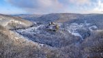 ZOBRAZIT fotky proběhlé akce:
Běh 44 km: Zasněžený národní park Podyjí - Vranov nad Dyjí
Celodenní běh čerstvě zasněženým národním parkem Podyjí z Čížova přes rakouský Hardegg do Vranova nad Dyjí a návrat už po tmě kolem Vranovské přehrady a obce Lesná.