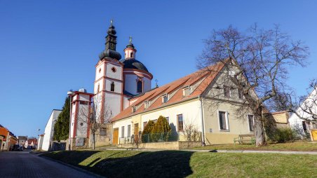 Klášter křížovníků a kostel sv. Hyppolita v městské části Znojmo - Hradiště