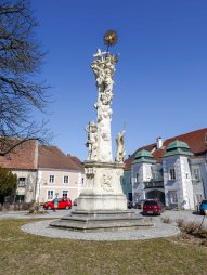 Sloup Nejsvětější Trojice na náměstí města Drosendorf (Drozdovice)