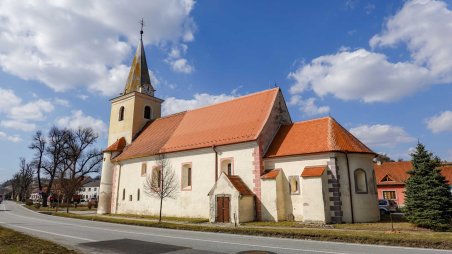 Kostel Nejsvětější Trojice v obci Vladislav