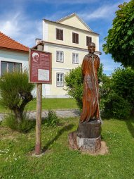 Pomník Johanna George Grasela v obci Vratěnín