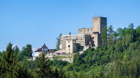 Výhled na hrad Landštejn od jihu