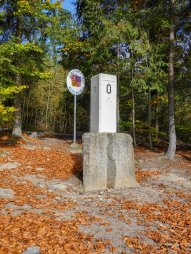 Hraniční kámen Trojmezí (Čechy, Morava a Rakousko) v České Kanadě