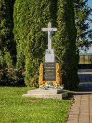 Hřbitov v obci Lukov