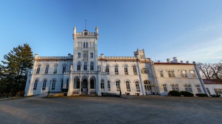 Panoramatický pohled na Nový zámek Jevišovice